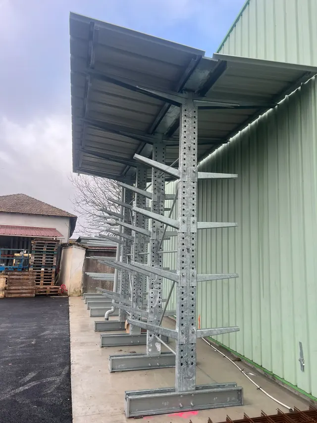 Cantilever extérieur galvanisé pour stockage de charges longues